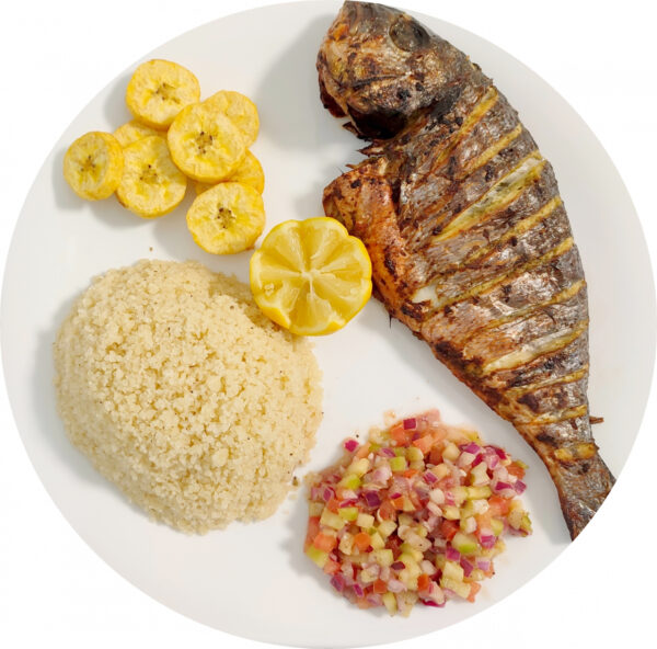 Attieke poisson grillé