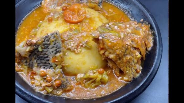 Sauce gougouassou avec du foutou